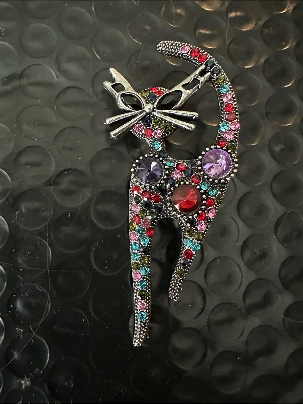 🐱 Colorful Rhinestone Cat Brooch Pin Black Silver Tone Whimsical Statement